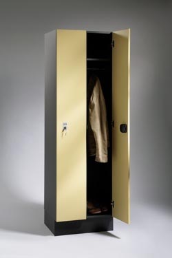 Spinde aus Holz, ganze Türe